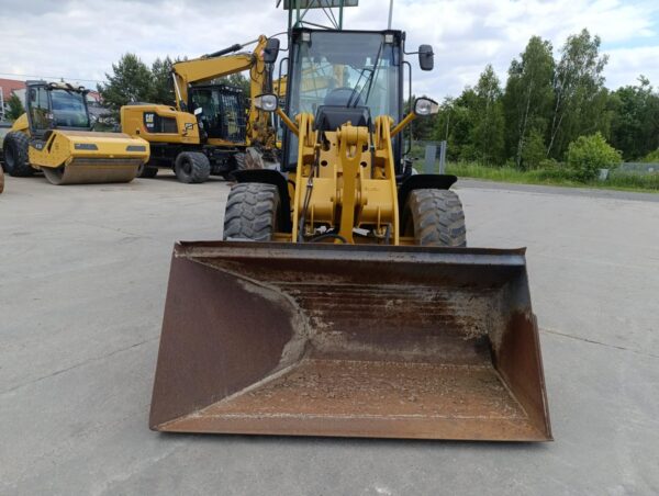 Ładowarka CAT 908M