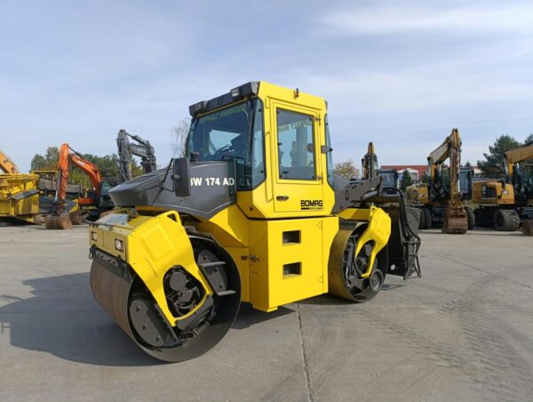 Walec Drogowy BOMAG BW174 AD