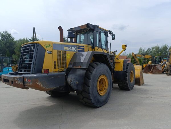 Komatsu WA480