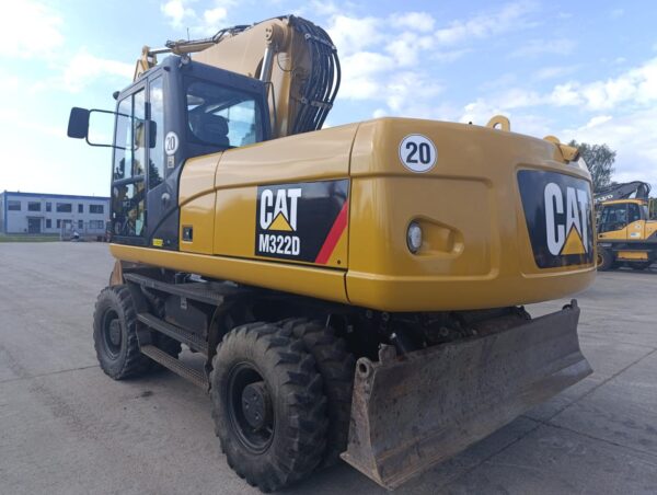 CAT M322D