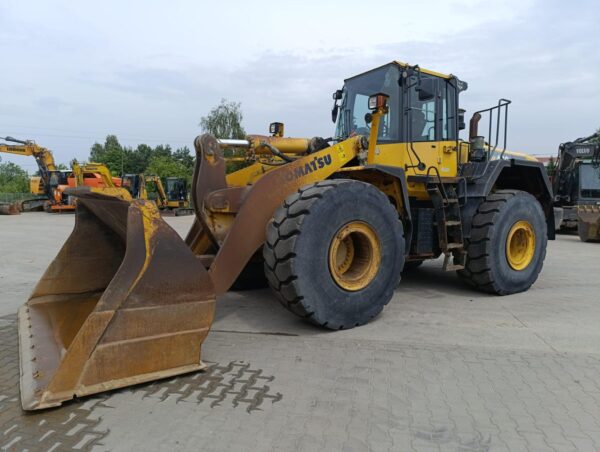 Komatsu WA480