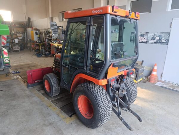 KUBOTA B4