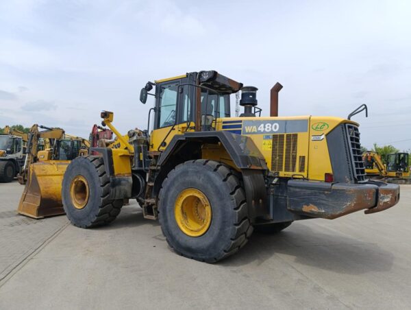 Komatsu WA480