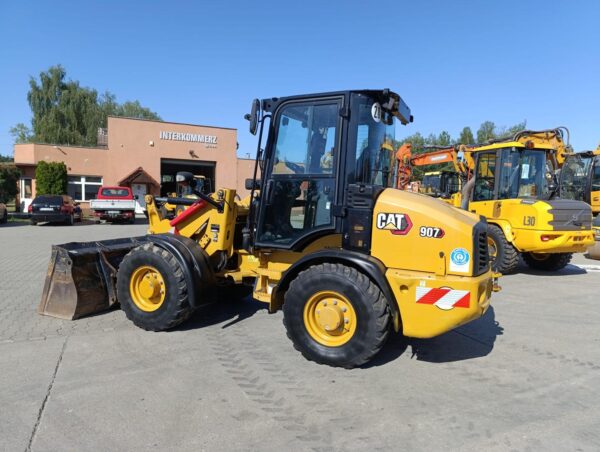 Ładowarka CAT 907