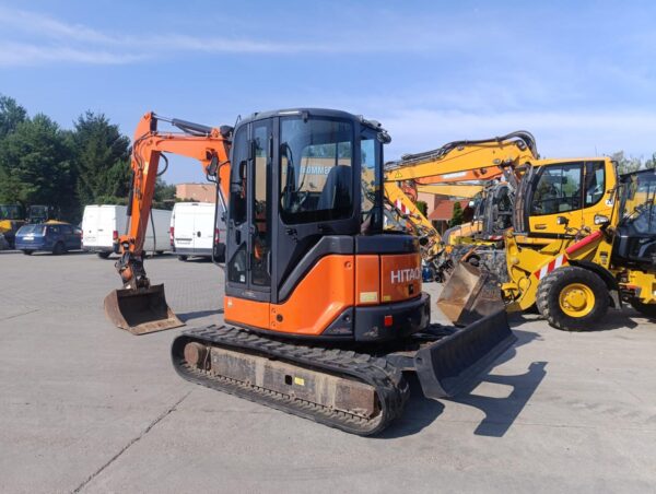 Hitachi ZX48U-3 CLR