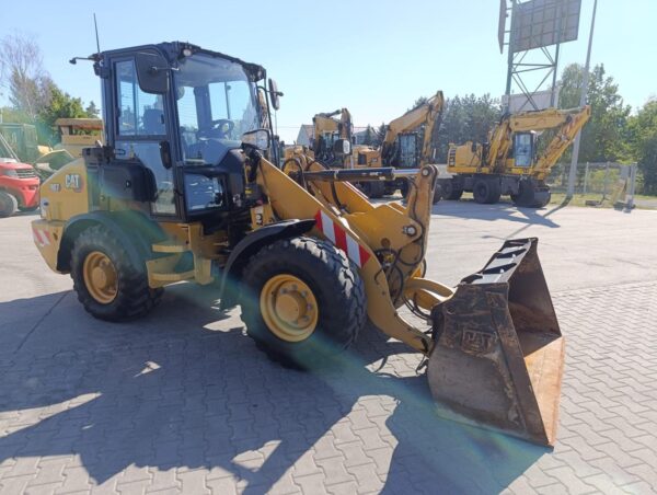 Ładowarka CAT 907