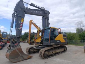 VOLVO EC 250 ENL Ramie 3xŁamane