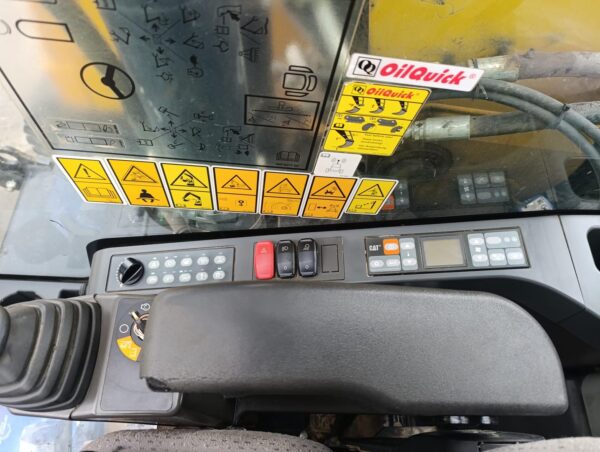 Cat M317F