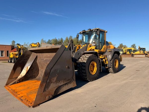 ładowarka VOLVO L110H z 2015 roku WAGA, ŁYŻKA WYS.wysypu