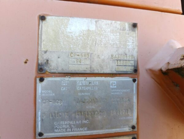 Walec Catepillar CP 563