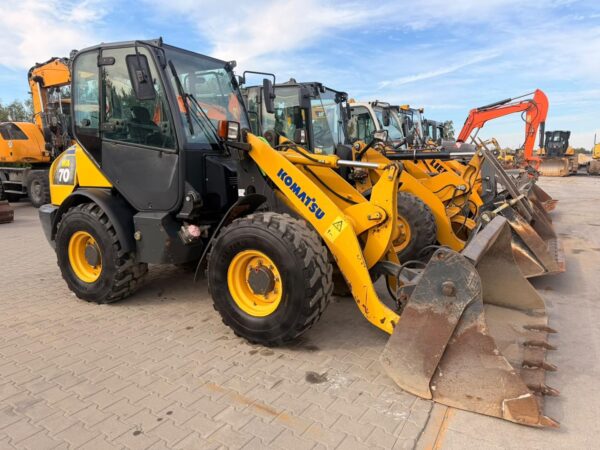 Piękna Ładowarka KOMATSU WA70