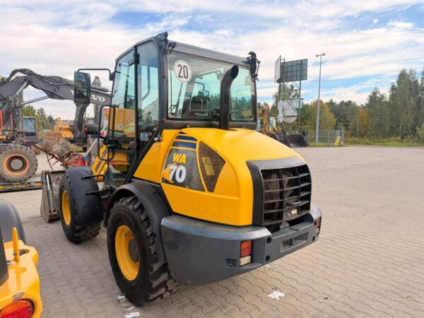 Piękna Ładowarka KOMATSU WA70